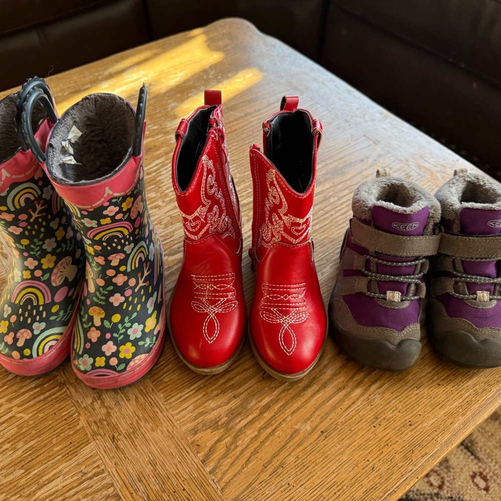 Keen, Western chief, cowgirl Boots in Purple and Black and red